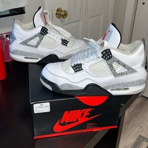Air Jordan 4 retro white cement size 8. 2016 release
